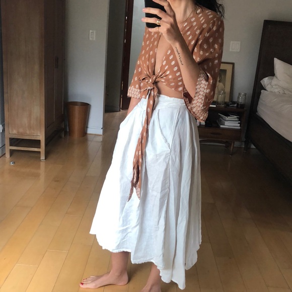 black crane Dresses & Skirts - Black crane white linen skirt